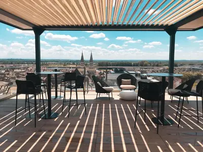 Balcon ou terrasse dans l'établissement HÔTEL & SPA Panorama 360