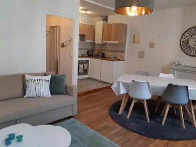 Cuisine ou kitchenette dans l'établissement Cosy T2 38m2 - Centre-Ville Dijon- Gare/Darcy