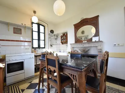 Cuisine ou kitchenette dans l'établissement Cottage in France with Garden near Lake