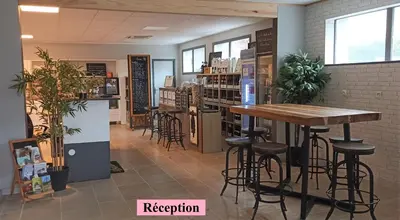 Restaurant ou autre lieu de restauration dans l'établissement Hôtel Le Clos Badan