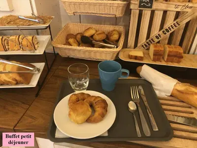 Nourriture dans l'hôtel ou à proximité