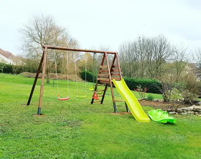 Aire de jeux pour enfants de l'établissement Gîte L'étable