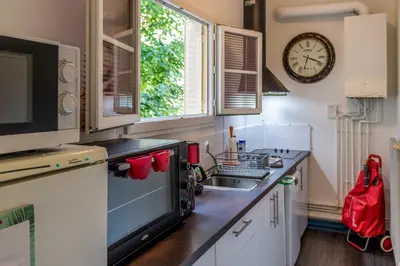 Cuisine ou kitchenette dans l'établissement La ptite chouette