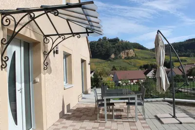Vue générale sur la montagne ou vue sur la montagne depuis la maison de vacances