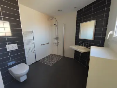 Salle de bains dans l'établissement Gite des Cépages