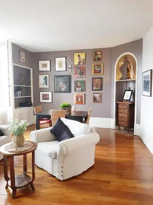 Coin salon dans l'établissement Apartment Bonnard - best view in Dijon 90 sqm airconditioned apart