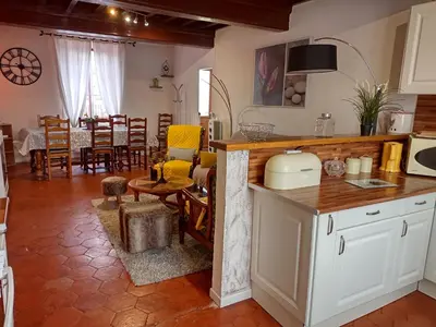 Cuisine ou kitchenette dans l'établissement Gite du moulin à la ferme pour 6 á 8 pers tt confort