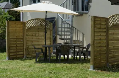 Jardin de l'établissement L'Orée des Lacs (Appartement n°1)