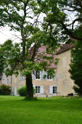 Jardin de l'établissement La demeure d'Aiglepierre