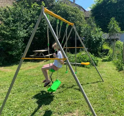 Aire de jeux pour enfants de l'établissement Arbois Le 1876