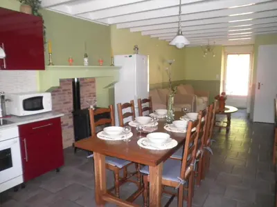 Cuisine ou kitchenette dans l'établissement GITE DES ROCHES