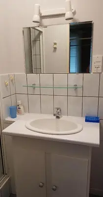 Salle de bains dans l'établissement LA PROVIDENCE, chambres d'hôtes