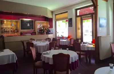 Restaurant ou autre lieu de restauration dans l'établissement Le Vendangerot