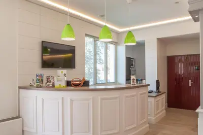 Cuisine ou kitchenette dans l'établissement LOGIS Hotel l'Escargotière Dijon Sud - Chenove