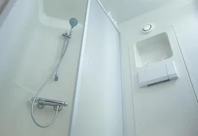 Salle de bains dans l'établissement Hôtel Inn Design Dijon Sud