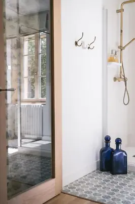 Salle de bains dans l'établissement Tomette Singulière