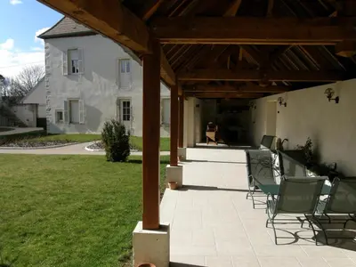 Jardin de l'établissement Hotel l'Orée Des Vignes