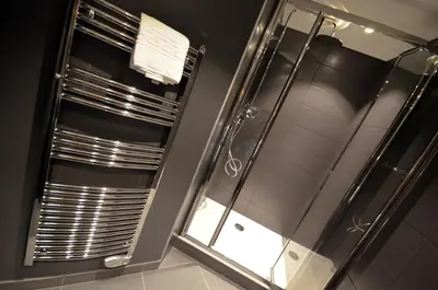 Salle de bains dans l'établissement Holiday Inn Dijon Toison D'or by IHG