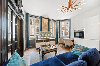 Cuisine ou kitchenette dans l'établissement La Suite Indivio - Appartement standing vue cathédrale