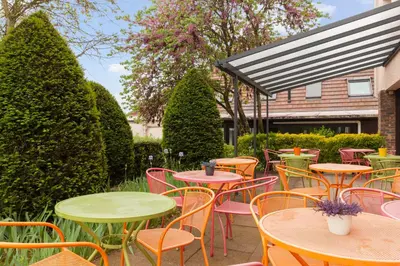 Jardin de l'établissement The Originals City, Hôtel Castel Burgond, Dijon Ouest