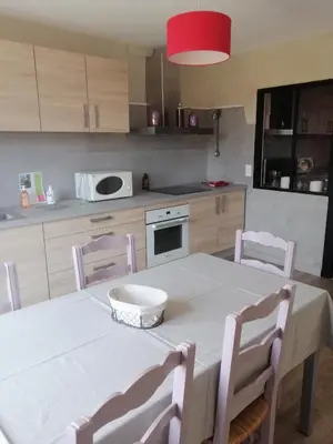 Cuisine ou kitchenette dans l'établissement Gîte Pierre et Marie