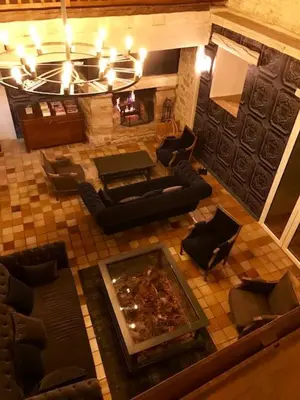 Coin salon dans l'établissement Castel Damandre - Demeures & Châteaux