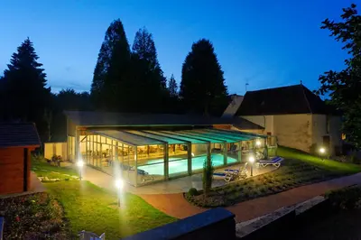 Jardin de l'établissement Logis Des Trois Maures