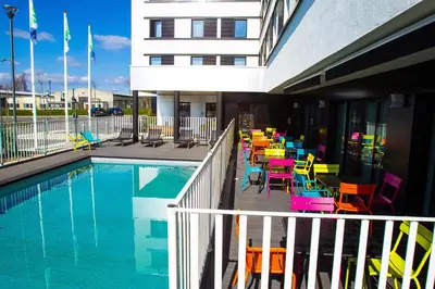 Piscine de l'établissement Holiday Inn Express Dijon by IHG ou située à proximité