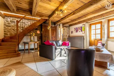 Coin salon dans l'établissement Gite 1 Les Perrières 6 personnes Bourgogne Maison entre Autun et Le Creusot TGV Maymard Yannick
