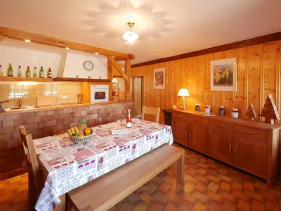 Coin salon dans l'établissement Domaine de Bellevue Gîte du Mont Poupet