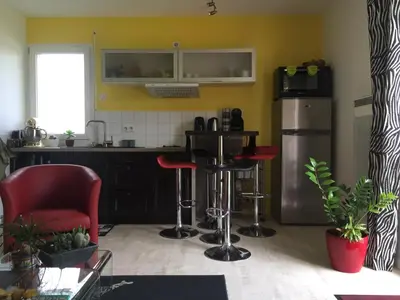 Cuisine ou kitchenette dans l'établissement Maison à la Campagne à 2km du Circuit de Bresse