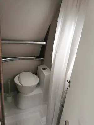 Salle de bains dans l'établissement CAMPING LES HERLEQUINS
