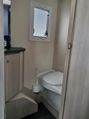Salle de bains dans l'établissement CAMPING LES HERLEQUINS