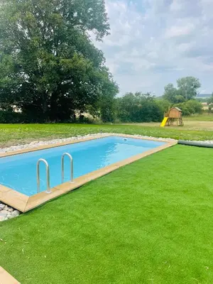 Piscine de l'établissement Logement A / Clos des Saunières ou située à proximité