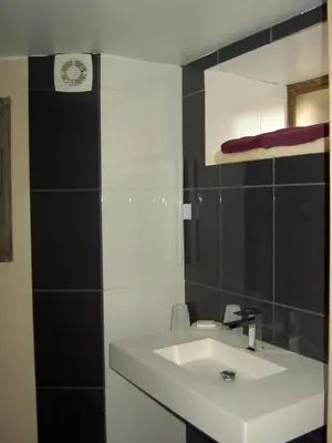 Salle de bains dans l'établissement Le Verger Sous Les Vignes
