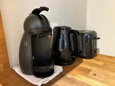 Plateau bouilloire dans l'établissement Maison Grandjean