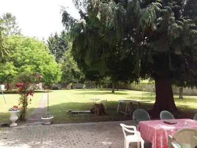 Jardin de l'établissement Maison de caractere