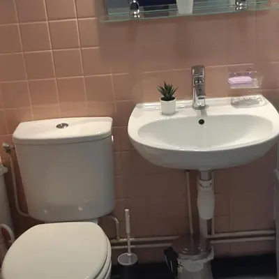 Salle de bains dans l'établissement LE PHENIX à internet haut débit & parking