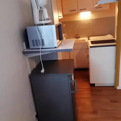 Cuisine ou kitchenette dans l'établissement LE PHENIX à internet haut débit & parking