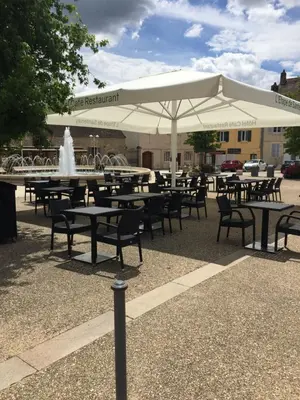 Restaurant ou autre lieu de restauration dans l'établissement L'ETAPE DE SANTENAY