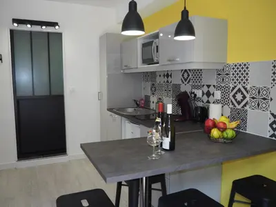 Cuisine ou kitchenette dans l'établissement Le Millotet - Agréable studio à 2 mn Dijon Gare