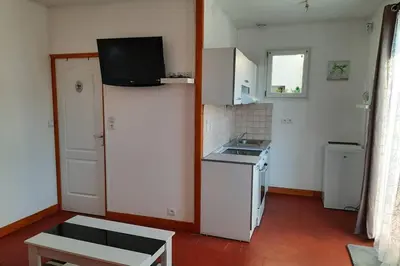 Cuisine ou kitchenette dans l'établissement Le studio d Olivia