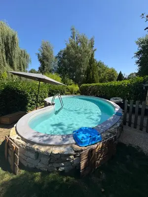Piscine de l'établissement Les Belles Fontaines ou située à proximité