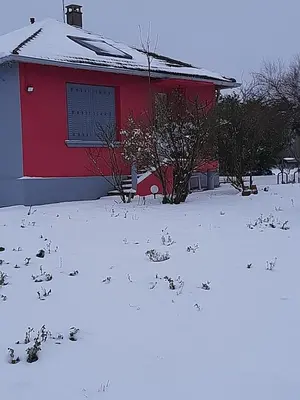 L'établissement Gîte de la Maison du L.A.C en hiver