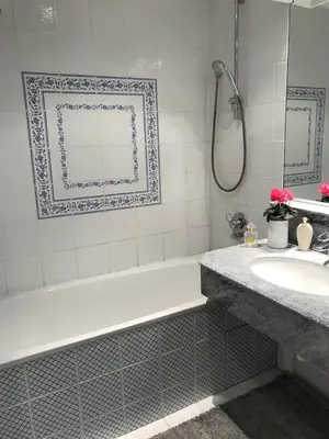 Salle de bains dans l'établissement Les Brizards, L'Auberge - Morvan (8 personnes)