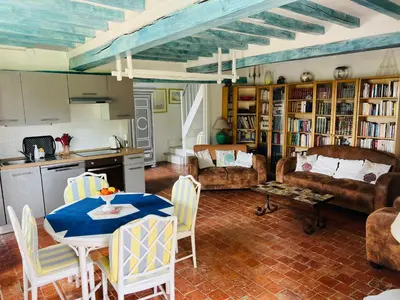 Cuisine ou kitchenette dans l'établissement Le Gîte De L'Ouche Charlot