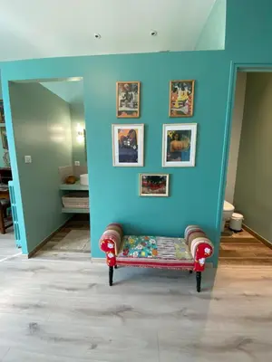Coin salon dans l'établissement Aux couleurs de Commarin CHAMBRES d'hôtes