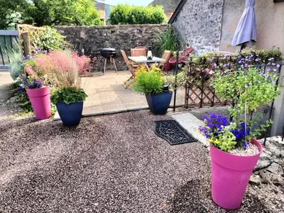 Jardin de l'établissement Appartement dans le Morvan 16 min de l'autoroute