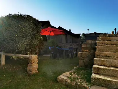 Jardin de l'établissement Gîte des 3 vallées