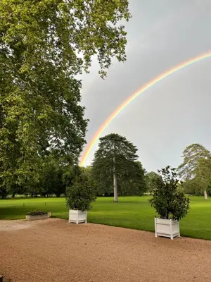 Jardin de l'établissement Château de Beauchamp- La chapelle de Guinchay